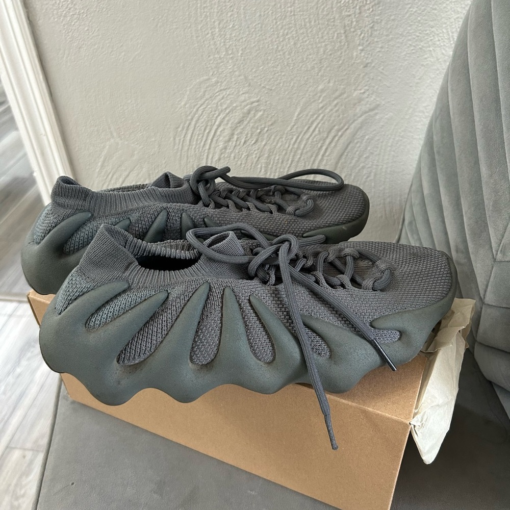 Yeezy Sneakers in Dark Gray